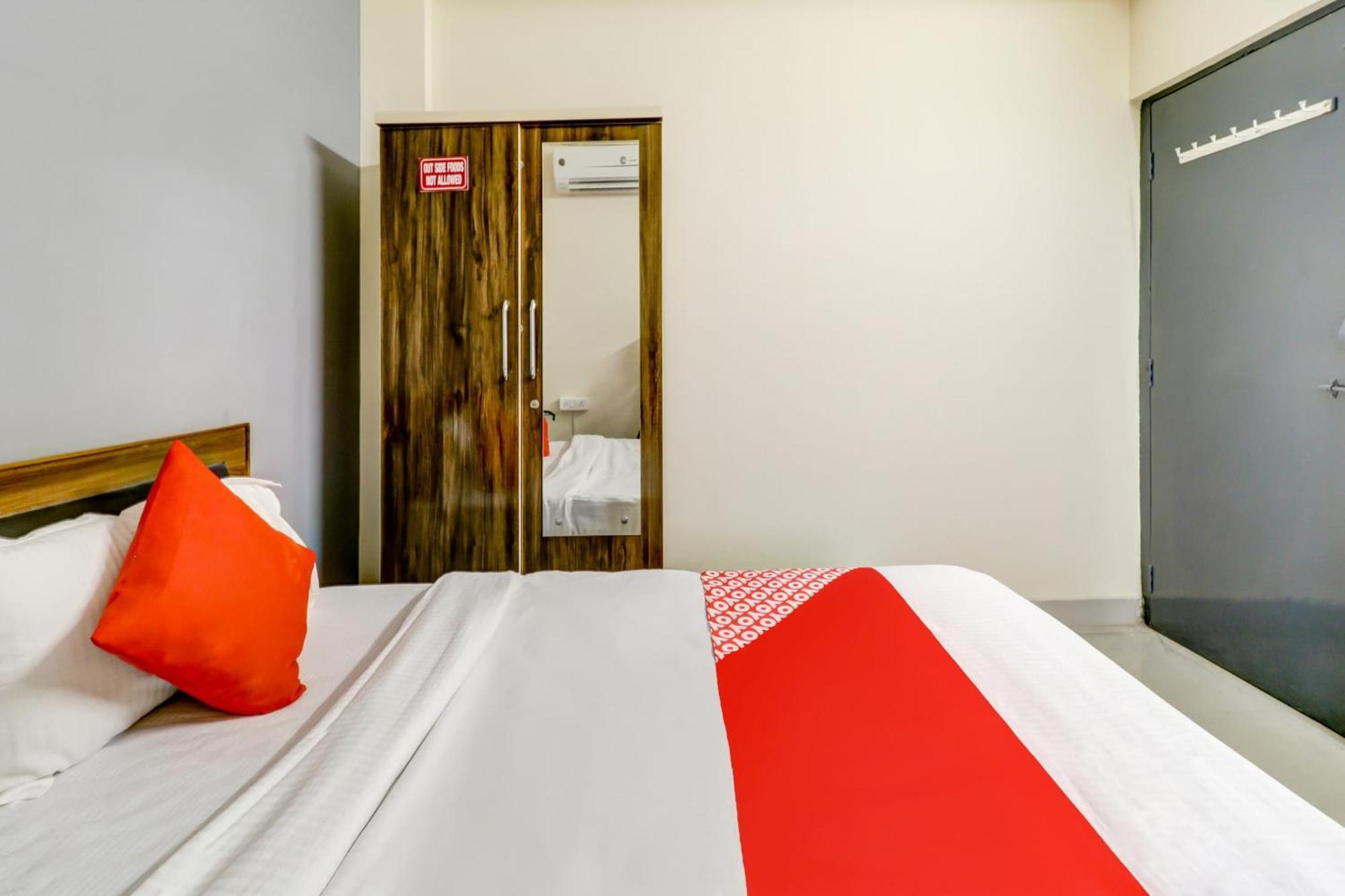 Hotel O The Crown Inn Нагпур Екстериор снимка
