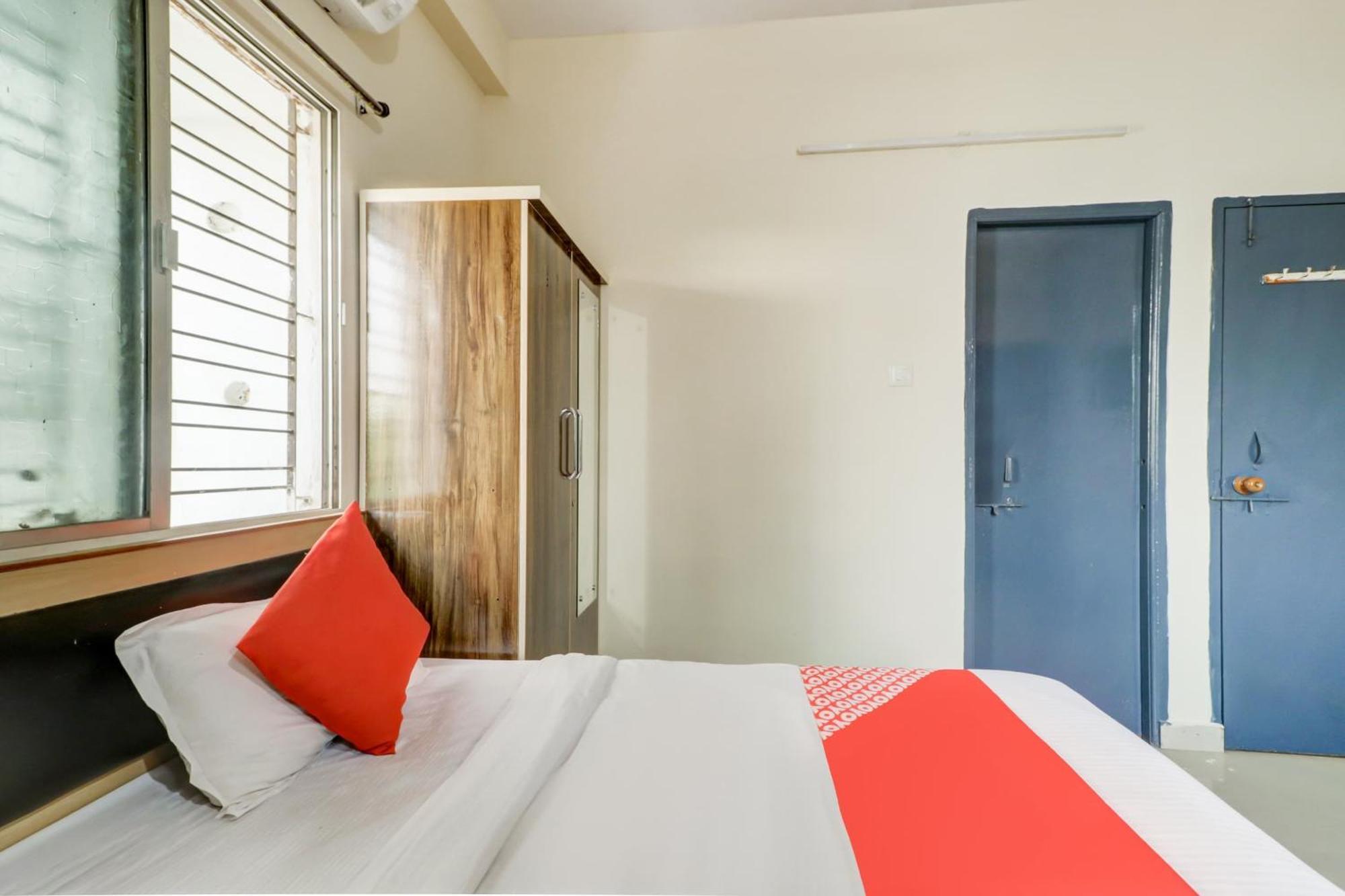 Hotel O The Crown Inn Нагпур Екстериор снимка