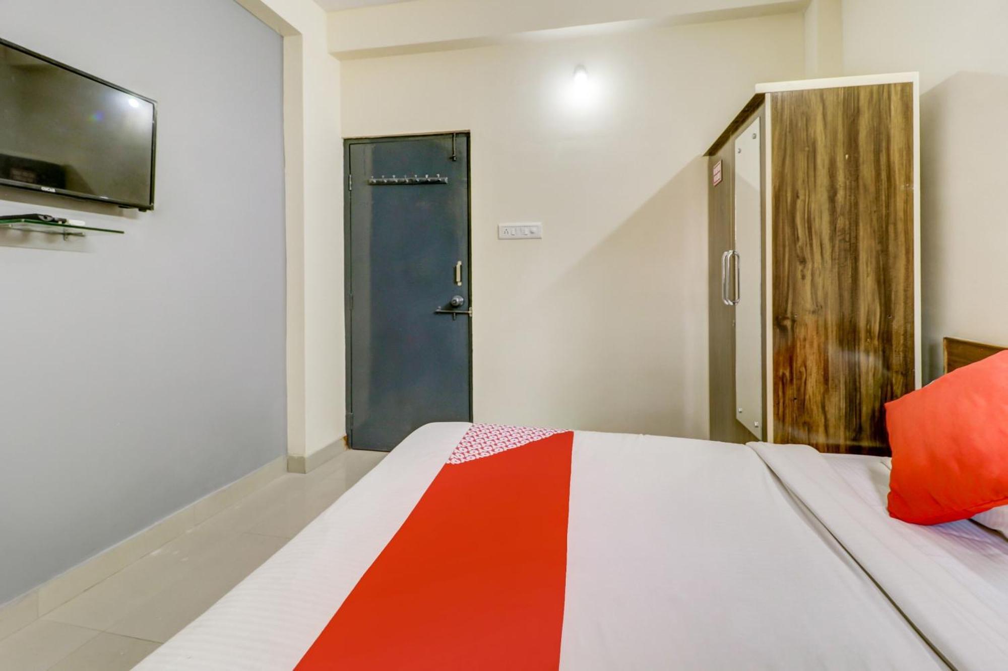 Hotel O The Crown Inn Нагпур Екстериор снимка