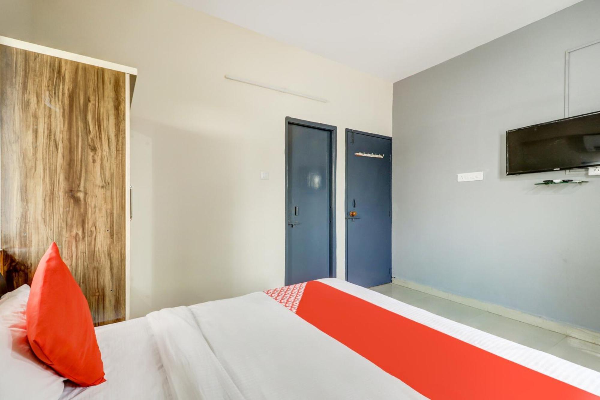 Hotel O The Crown Inn Нагпур Екстериор снимка